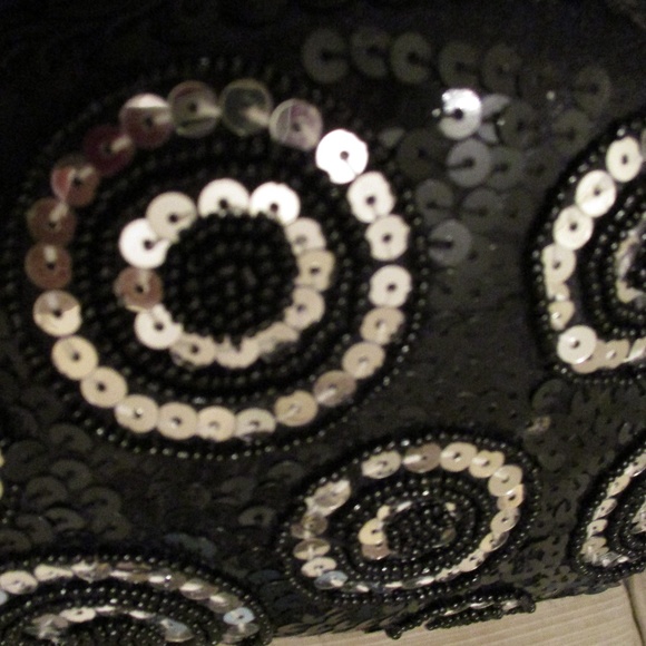 NWOT EXPRESSIONS NYC EVENINGBAG Sequins Beads - Picture 5 of 8
